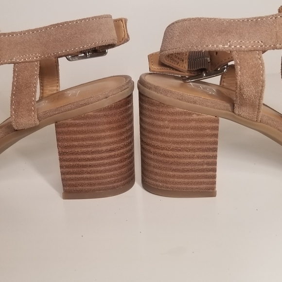 LIKE NEW Franco Sarto Suede Shoes - Picture 11 of 11